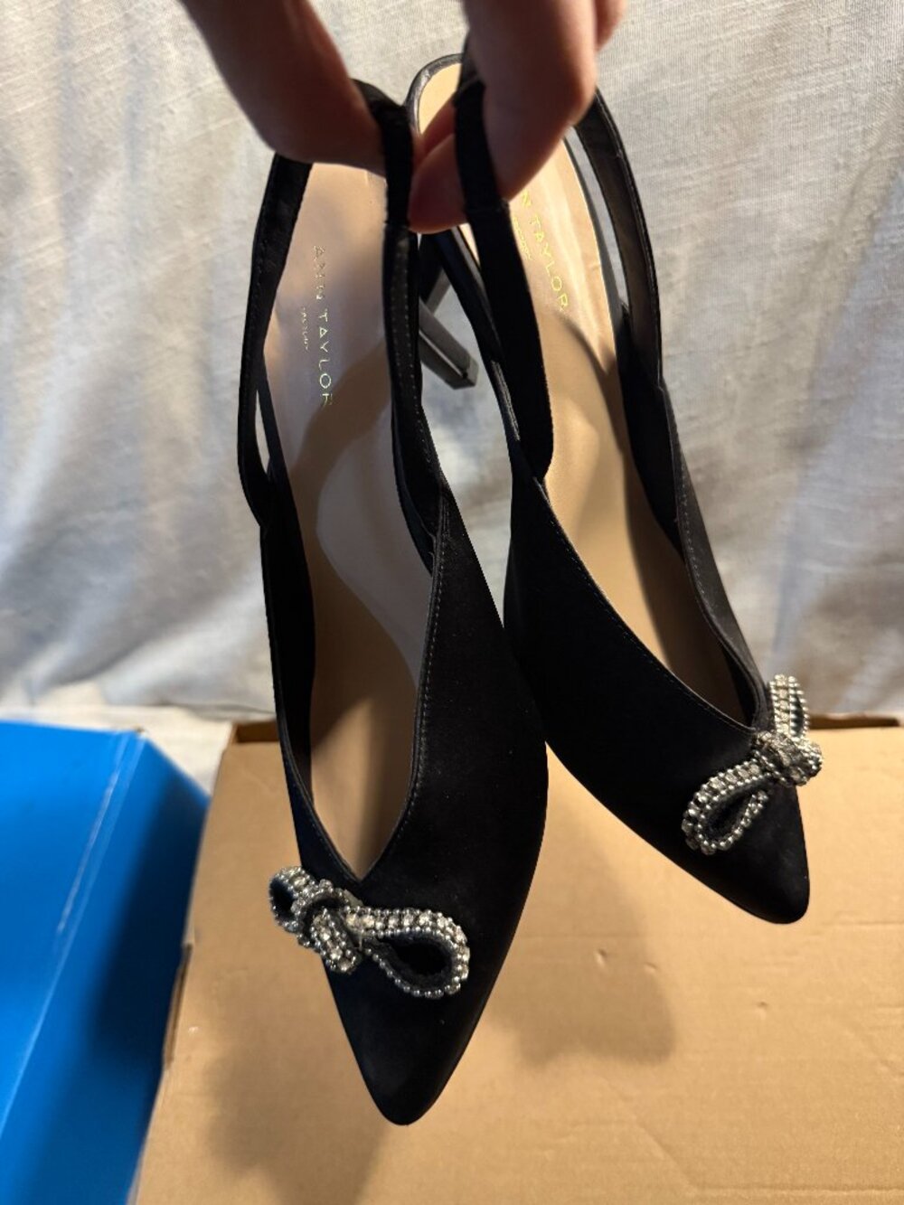 Ann Taylor Crystal Bow Pointy Toe Suede Slingback Kitten Heels Women's 7.5 Black